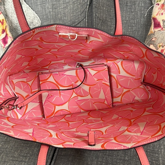 All Day Grapefruit Pop Large Tote - Picture 12 of 13